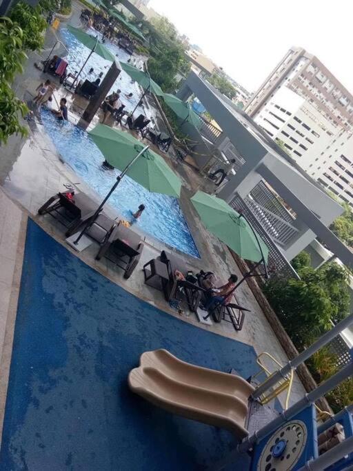 Cubao Manhattanheights U31n Tb, Unit Apartment