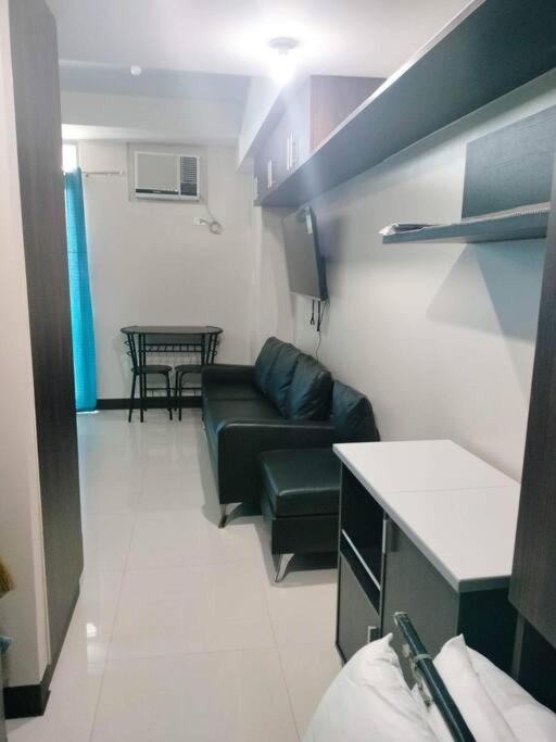 Cubao Manhattanheights U31n Tb, Unit Apartment *
