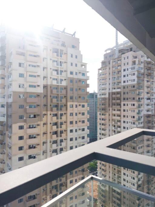 Cubao Manhattanheights U31n Tb, Unit Apartment *